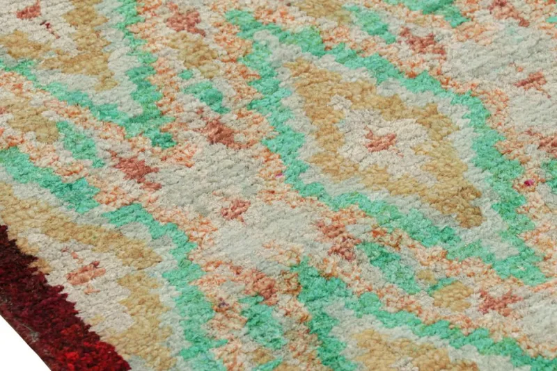 Pamono Moroccan Style Rug in Green and Gold Diamond Patterns from R&K Principal Jahanshah Nazmiyal> Carpets & Textiles|Carpets & Textiles