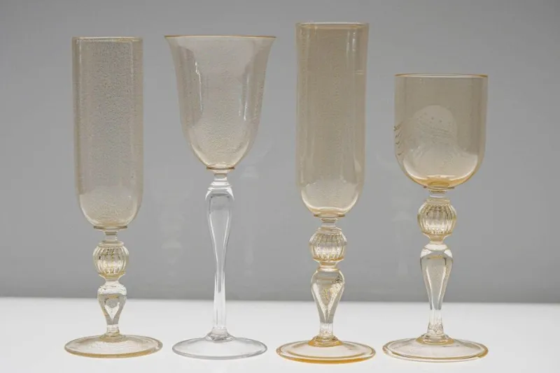Pamono Murano Stem Glasses with Embedded Gold Leaf from Cenedese, 1950s, Set of 8> Glassware