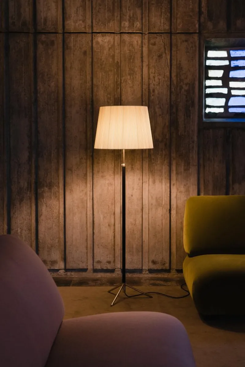 Pamono Natural and Brass Pie de Salón G1 Floor Lamp by Jaume Sans> Floor Lamps