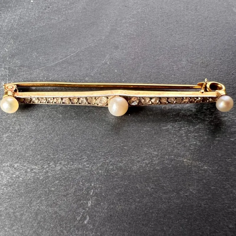 Best Pamono Natural White Pearl and Diamond 18k Yellow Gold Bar Brooch, 1890s