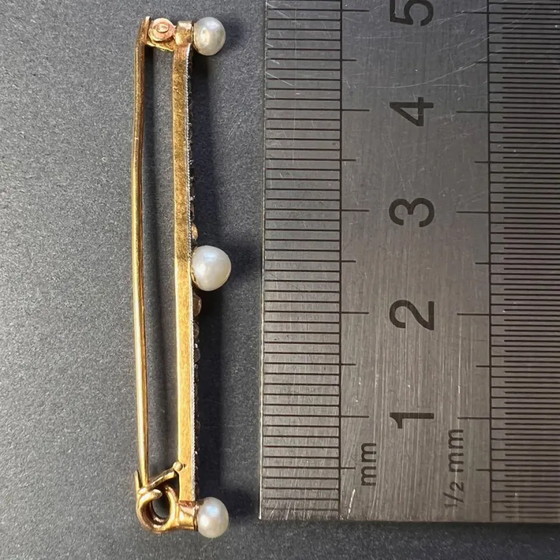 Best Pamono Natural White Pearl and Diamond 18k Yellow Gold Bar Brooch, 1890s