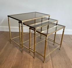 Pamono Neoclassical Brass Nesting Tables by Maison Ramsay, Set of 3> Coffee & Side Tables