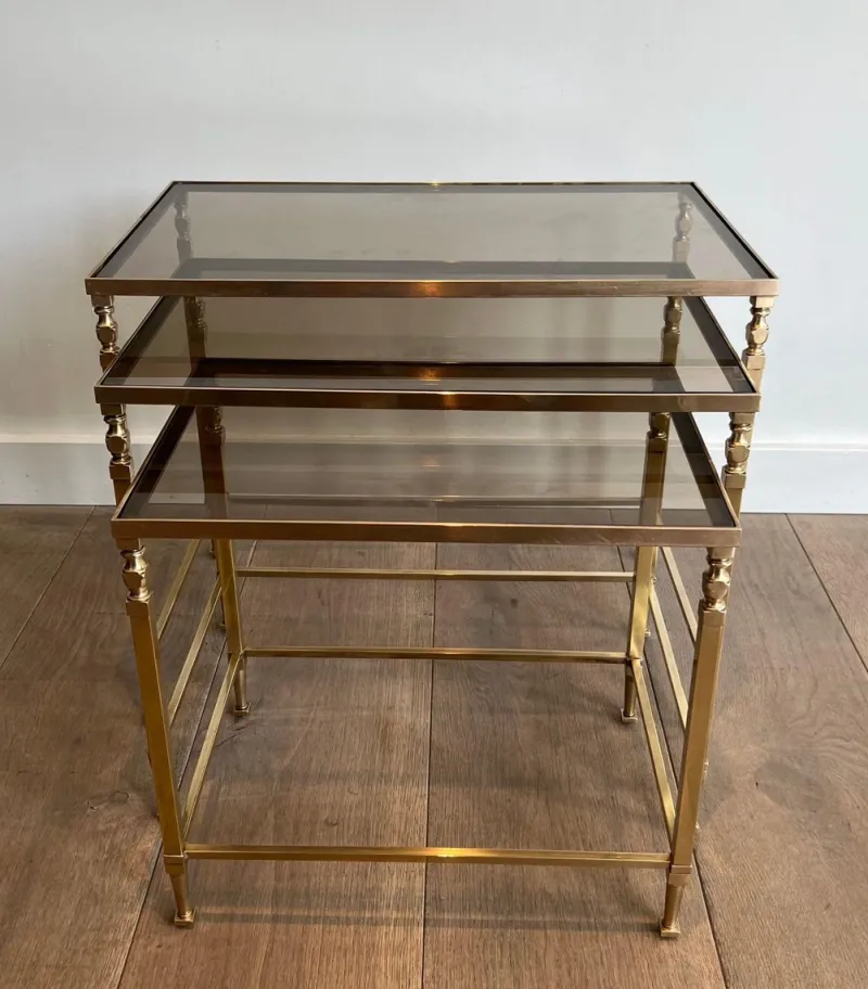 Pamono Neoclassical Brass Nesting Tables by Maison Ramsay, Set of 3> Coffee & Side Tables