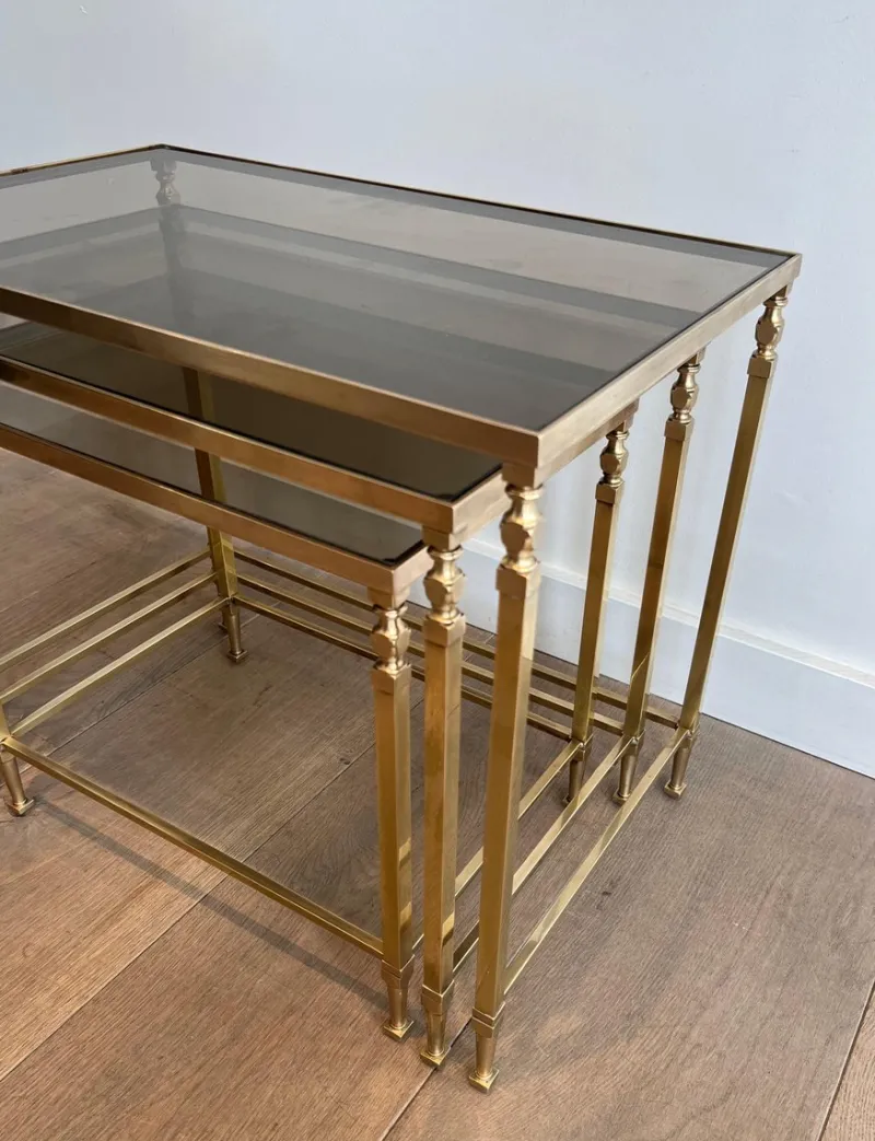 Pamono Neoclassical Brass Nesting Tables by Maison Ramsay, Set of 3> Coffee & Side Tables
