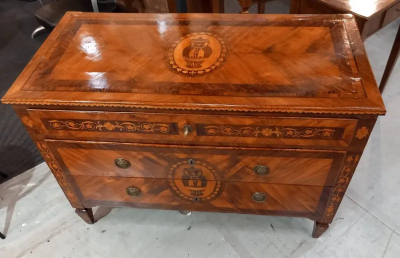 Hot Pamono Neoclassical Chest of Drawers with Inlay