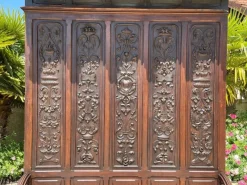 Pamono Neo-Gothic Castle Safe Bench