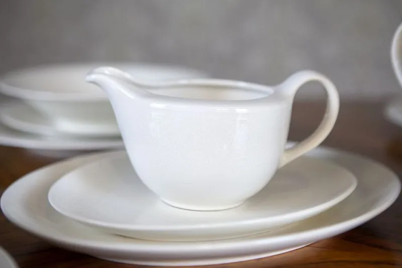 Pamono New Dinner Service for Six People by Porcelana Karolina, Set of 24> Tabletop