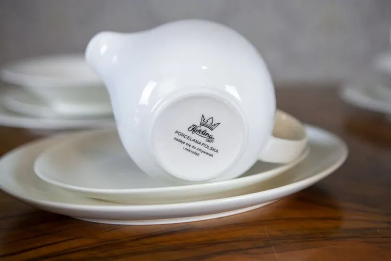 Pamono New Dinner Service for Six People by Porcelana Karolina, Set of 24> Tabletop