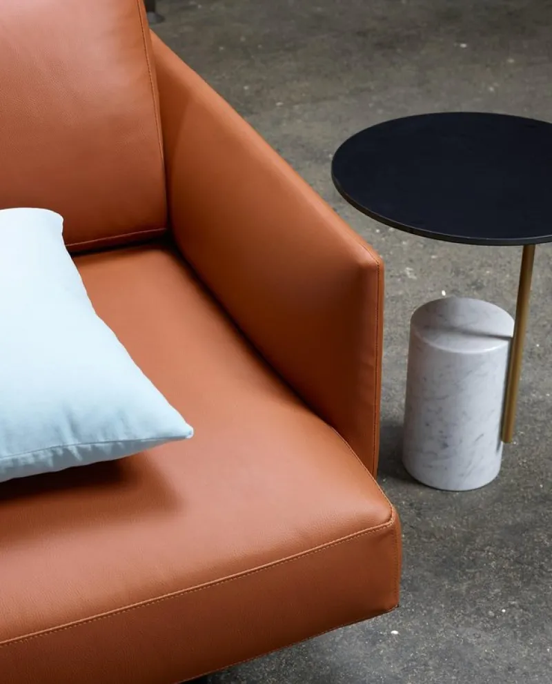 Pamono New York Lounge Chair in Metal and Leather Upholstery by Quinti Sedute> Seating