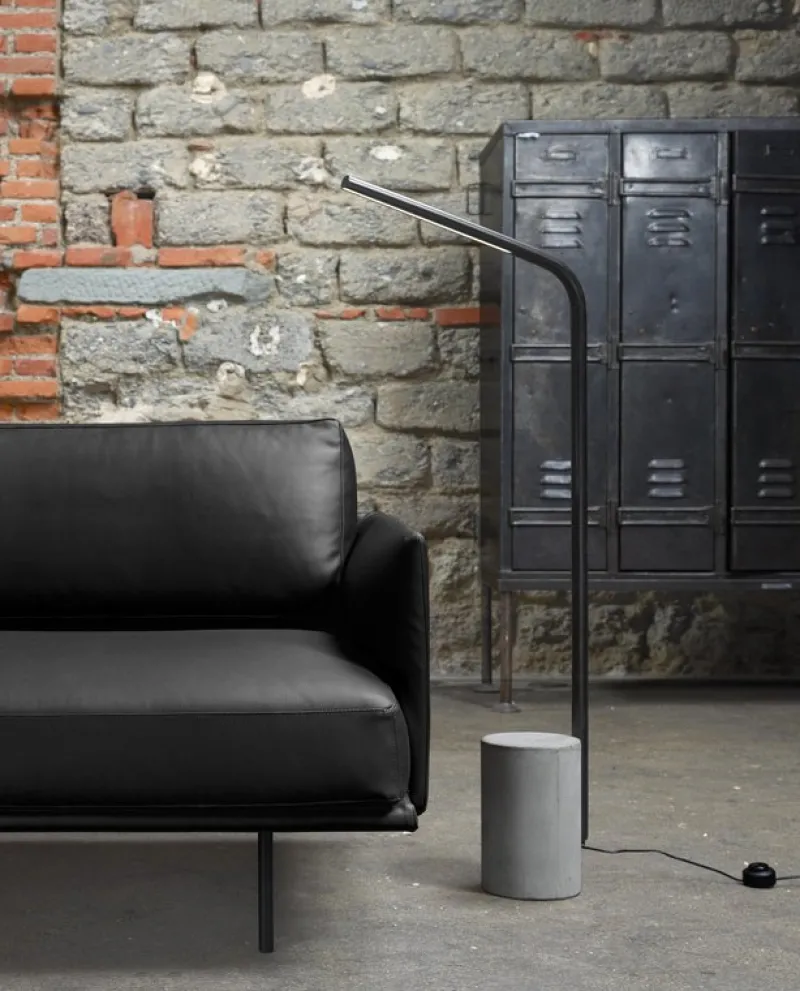 Pamono New York Lounge Chair in Metal and Leather Upholstery by Quinti Sedute> Seating