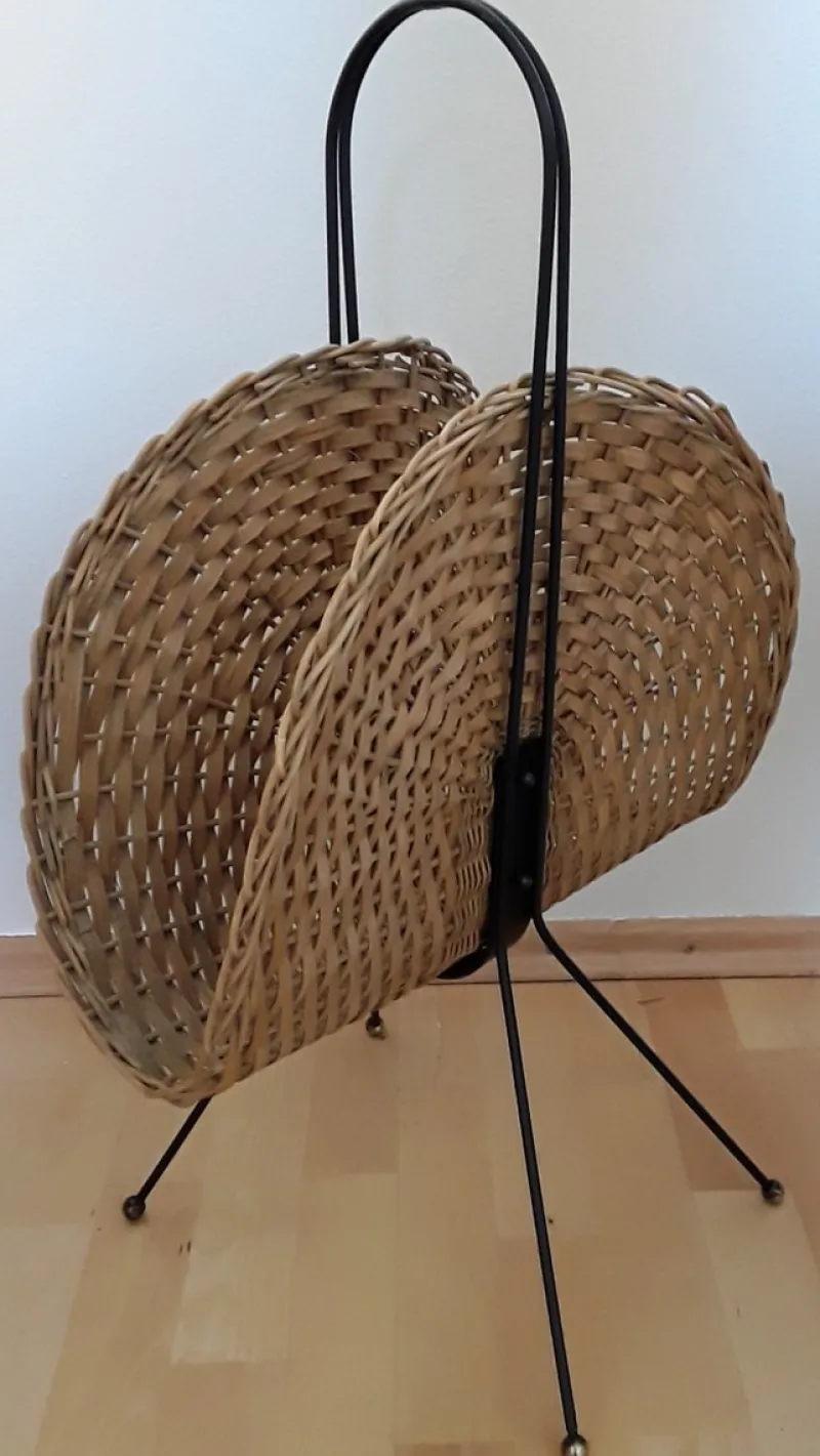 Hot Pamono Newspaper Stand in Metal and Raffia, 1970s