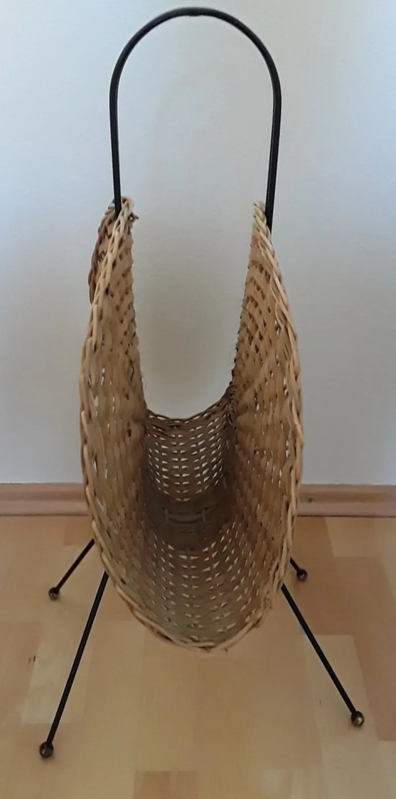 Hot Pamono Newspaper Stand in Metal and Raffia, 1970s