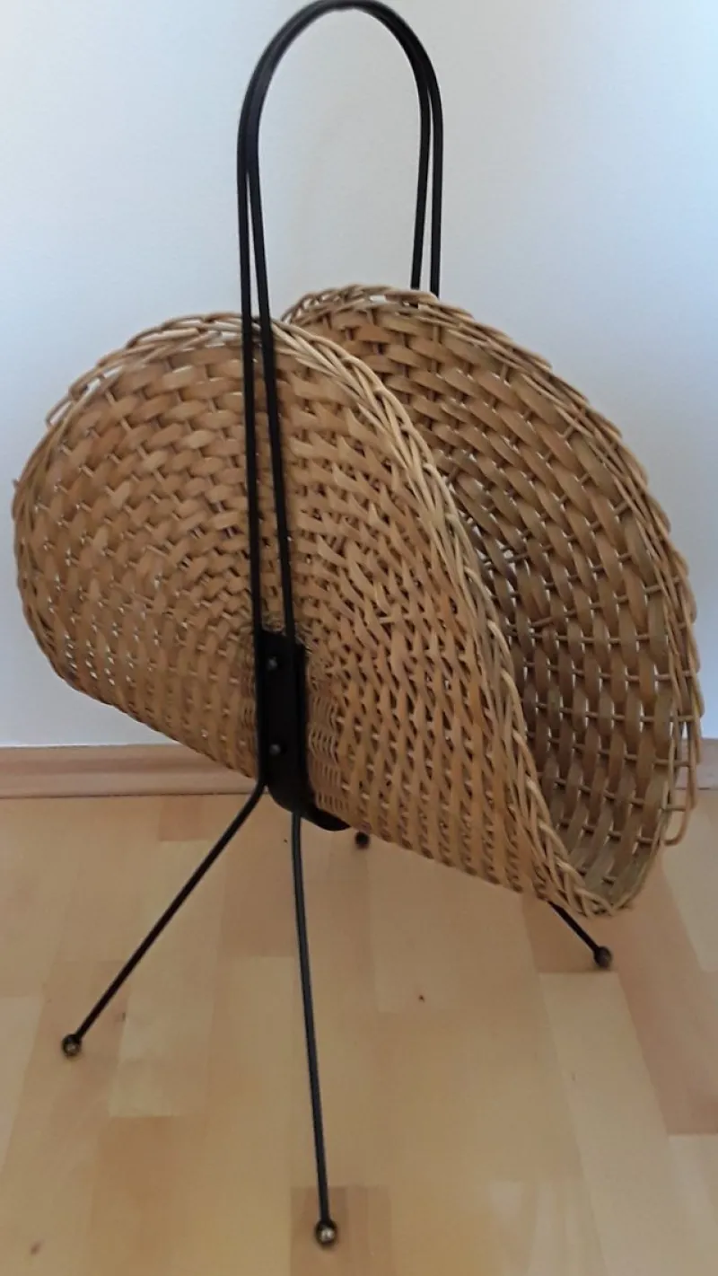 Hot Pamono Newspaper Stand in Metal and Raffia, 1970s