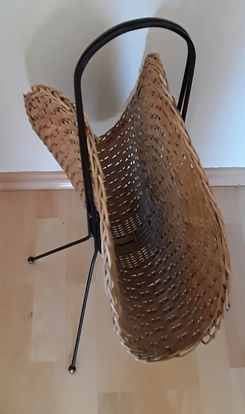 Hot Pamono Newspaper Stand in Metal and Raffia, 1970s