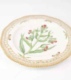 Sale Pamono No. 20/3554 Flora Danica Lunch Plate by Royal Copenhagen, 1960s