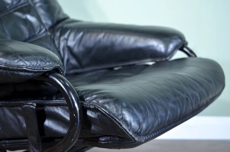Pamono Norwegian Leather Swivel Chair from Skoghaug, 1960s> Office Chairs
