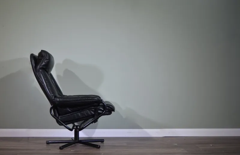 Pamono Norwegian Leather Swivel Chair from Skoghaug, 1960s> Office Chairs