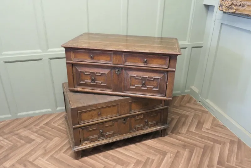 Pamono Oak Chest of Drawers or Garret Chest, 17th Century> Dressers, Commodes & Chests