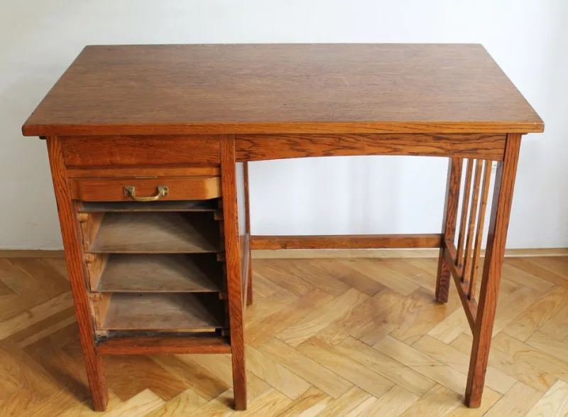 New Pamono Oak Jerry Child Desk, 1930s