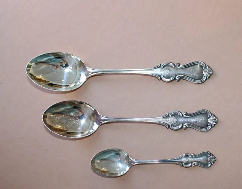 Hot Pamono Olga Cutlery Set in Silver from Kultakeskus Oy, Set of 30