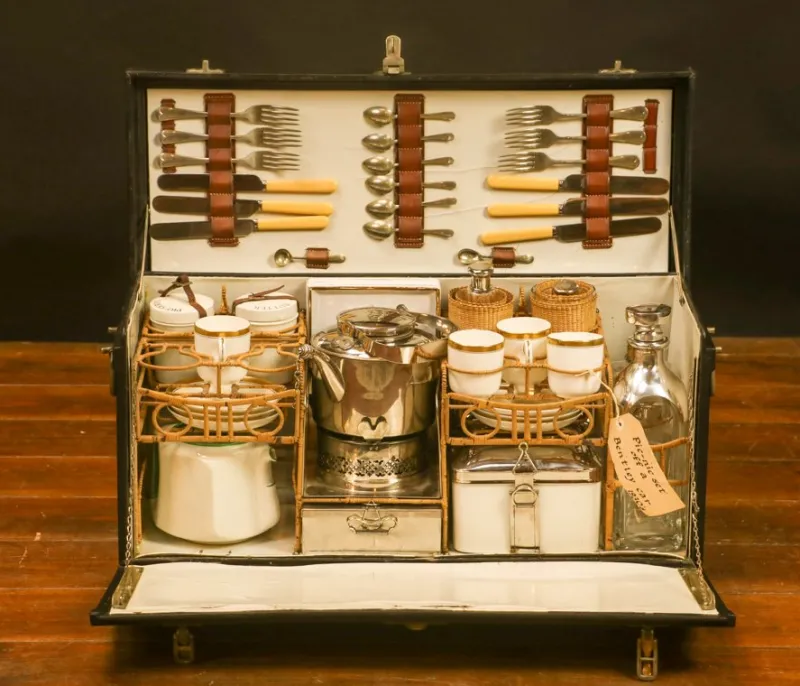 Outlet Pamono One Picnic Trunk by Scott and Sons for Bentley, 1930s