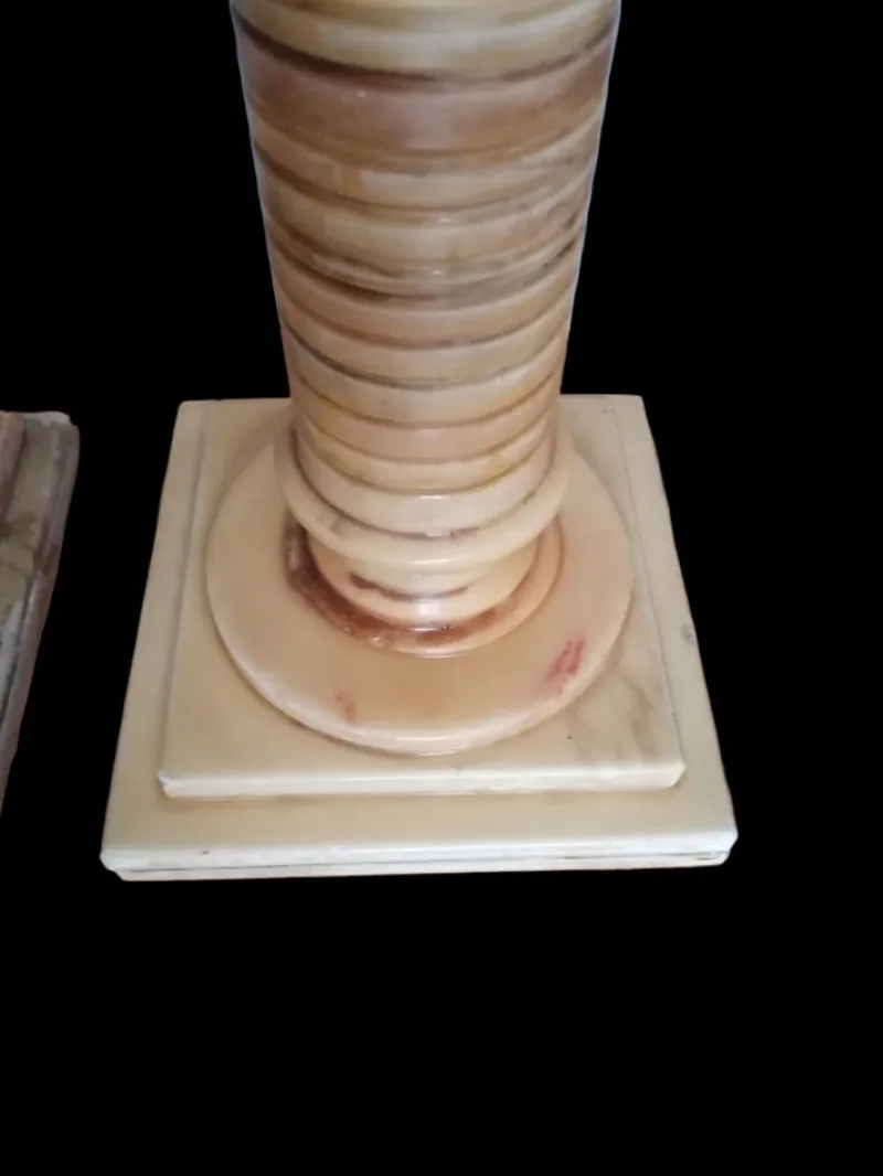 Pamono Onyx Columns Worked in Layers, 1920s, Set of 2> Pedestals And Columns