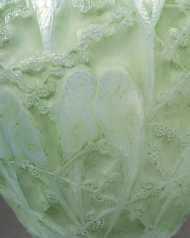 Pamono Opalescent Perruches Vase by René Lalique, 1919> Vases