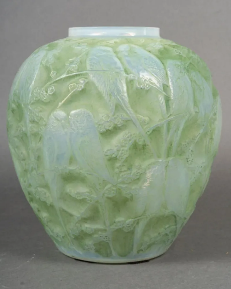 Pamono Opalescent Perruches Vase by René Lalique, 1919> Vases