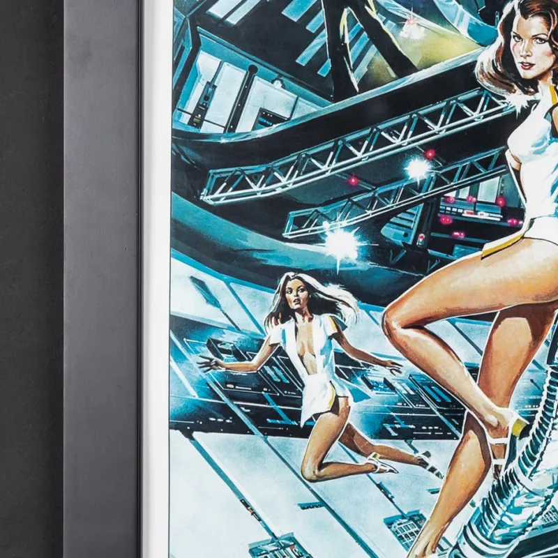 Pamono Original James Bond 007 Moonraker Film Poster Signed by Roger Moore, 1979> Posters