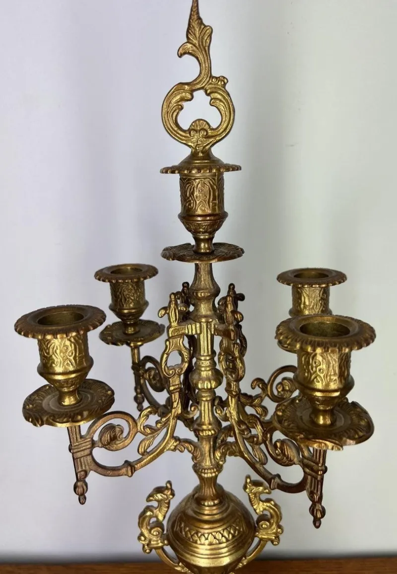 Pamono Ornate Brass Candleholders, Set of 2> Candleholders