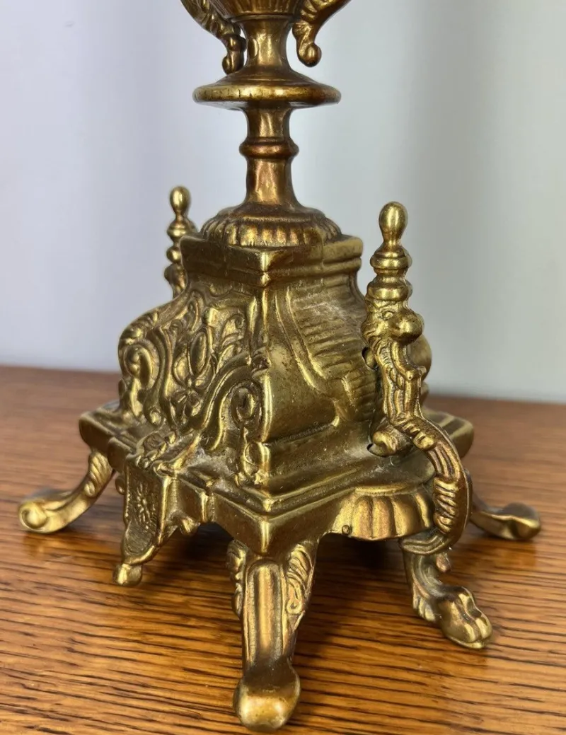 Pamono Ornate Brass Candleholders, Set of 2> Candleholders