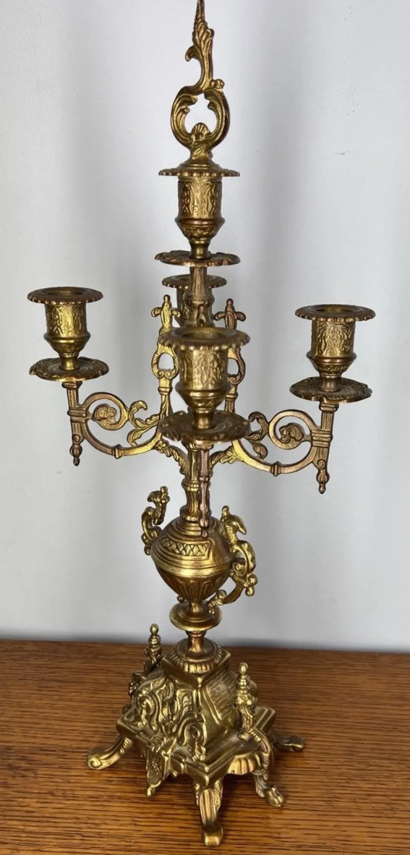 Pamono Ornate Brass Candleholders, Set of 2> Candleholders
