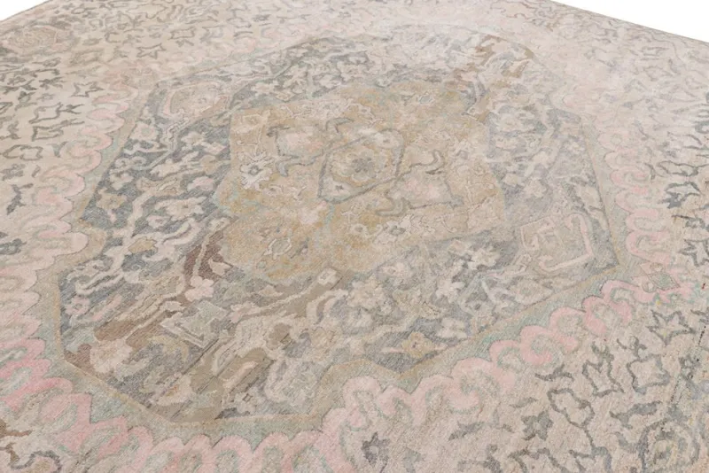 Pamono Oushak Style Rug with Polychromatic Patterns from R&K Principal Jahanshah Nazmiyal> Carpets & Textiles|Carpets & Textiles