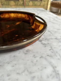 Outlet Pamono Oval Acrylic Serving Tray in Faux Tortoiseshell -Brass from Guzzini, Italy, 1970s