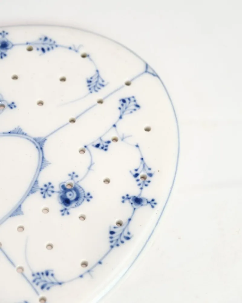 Pamono Oval Dec. 1/110 Fisherman Plate from Royal Copenhagen, 1930s> Dinner Plates & Bowls