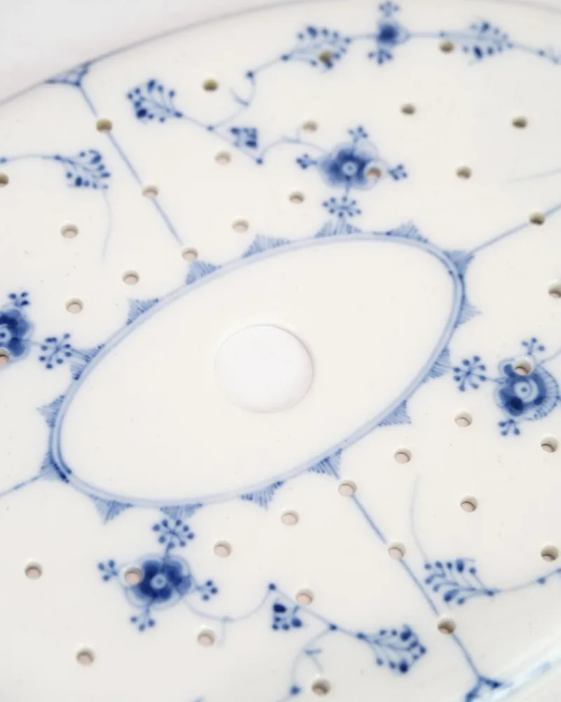Pamono Oval Dec. 1/110 Fisherman Plate from Royal Copenhagen, 1930s> Dinner Plates & Bowls