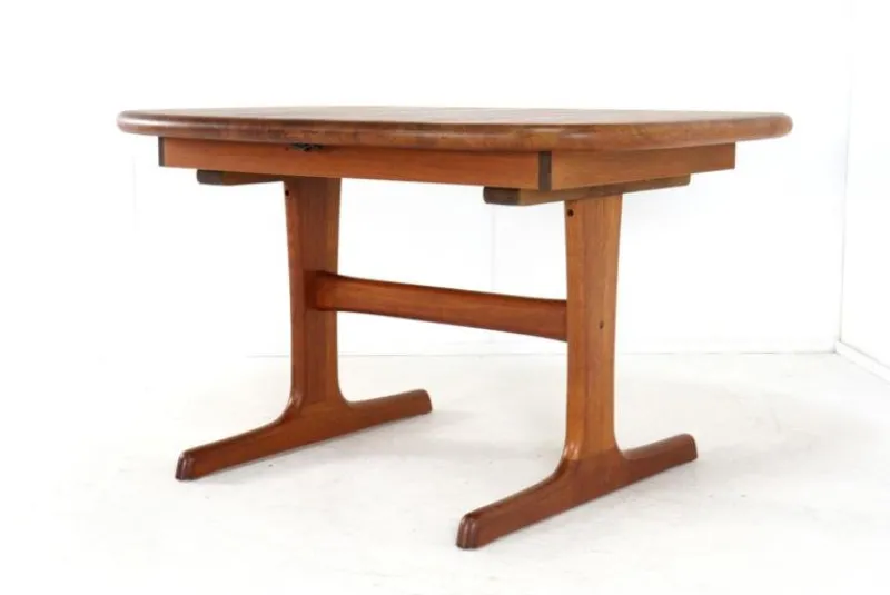 Sale Pamono Oval Extendable Abed Dining Table from Dyrlund