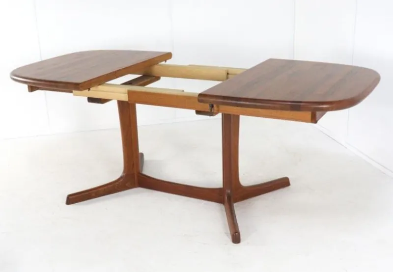 Outlet Pamono Oval Extendable Sorvad Dining Table from Dyrlund
