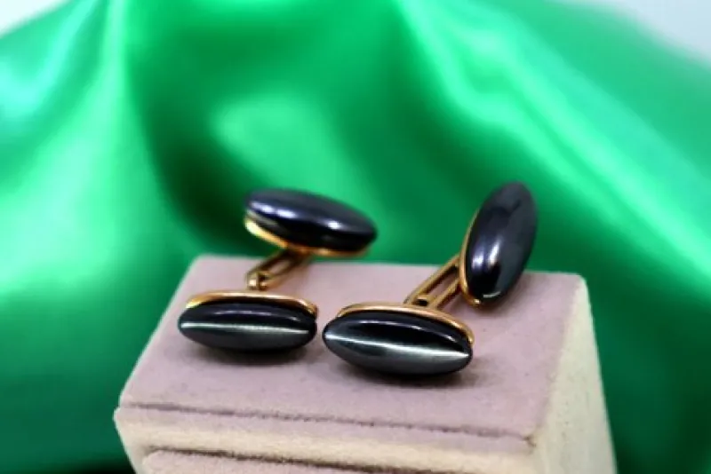 Pamono Oval Shaped Gold Cufflinks with Black Tanzanites, Set of 2> Cufflinks