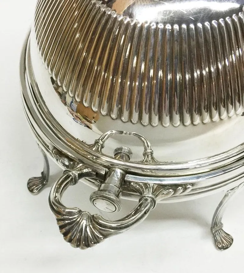 Pamono Oval Silver Plated Oyster Dish With Tilting Lid from Cooper Brothers Sheffield> Serving Dishes