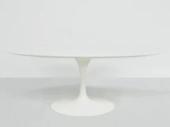 Pamono Oval Tulip Dining Table by Eero Saarinen for Knoll International, 1980s