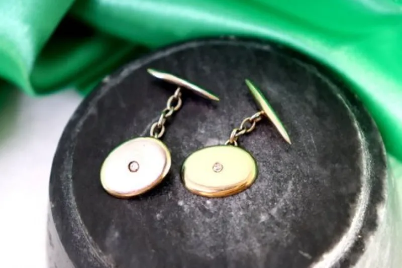 Pamono Oval-Shaped White Gold Cufflinks with Two Brilliant-Cut Diamonds, Set of 2> Cufflinks