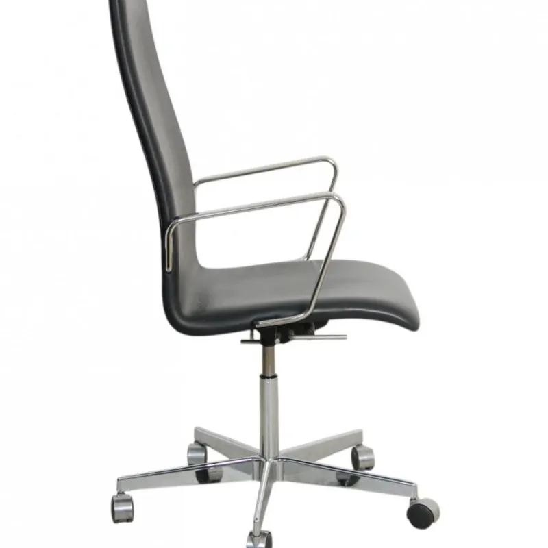 Pamono Oxford Chair in Black Essential Leather by Arne Jacobsen, 2000s> Office Chairs