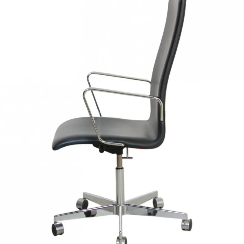 Pamono Oxford Chair in Black Essential Leather by Arne Jacobsen, 2000s> Office Chairs