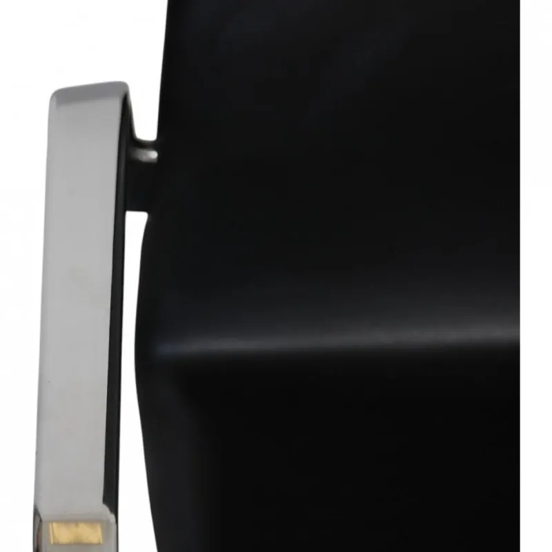 Pamono Oxford Chair in Black Essential Leather by Arne Jacobsen, 2000s> Office Chairs