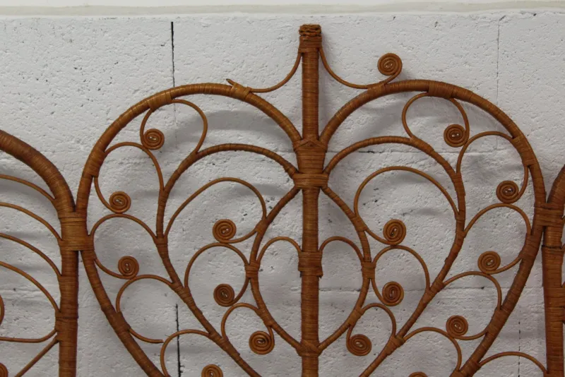 Pamono Peacock Rattan Headboard, 1970s> Beds & Bedroom Sets