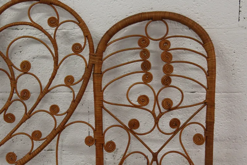 Pamono Peacock Rattan Headboard, 1970s> Beds & Bedroom Sets