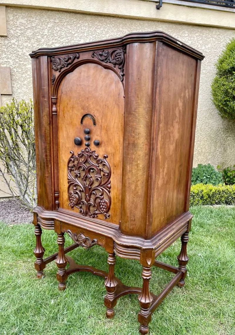 Pamono Phonograph / Radio Cabinet and Record Players> Cabinets & Wardrobes