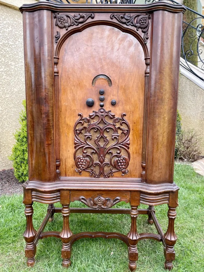 Pamono Phonograph / Radio Cabinet and Record Players> Cabinets & Wardrobes