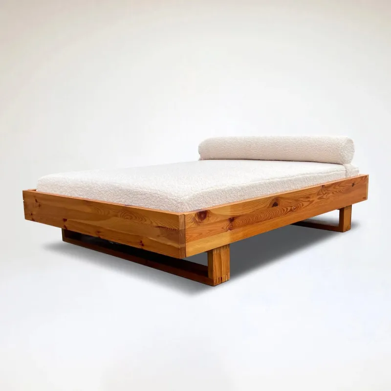 Pamono Pine and Bouclé Daybed by Ate Van Apeldoorn for Houtwerk Hattem, 1970s> Daybeds & Chaises Lounges